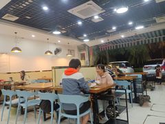 大堂-老何家后安粉·糟粕醋海鲜火锅(三亚湾椰梦长廊店)