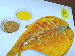 -赶海部落海鲜城(海阳路店)