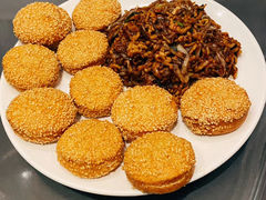 鱼香肉丝夹饼-羲和雅苑•北京烤鸭(吴中路万象城店)