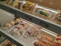 面包甜点陈列柜-一鸣真鲜奶吧(龙江地铁站店)