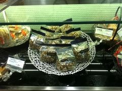 包装漂亮的小点心-好利来(鲁谷店)
