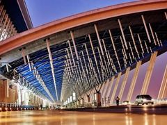 -虹桥火车站-停车场