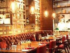 大堂-恰餐厅及酒吧 CHAR Bar & Grill (北京丽都皇冠假日店)