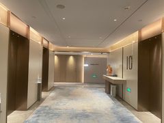 -深圳国际会展中心希尔顿酒店(前海华发冰雪世界店)