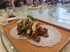 馕坑果木烤羊排-巴扎美食·新疆菜·西域歌舞表演餐厅(新疆大厦店)