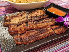 -香巴拉云南餐厅(华莱坞店)