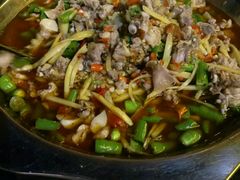 -兔行天下-鸿鹤鲜锅兔(中海国际店)