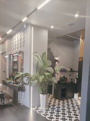 -老肖男士理发店