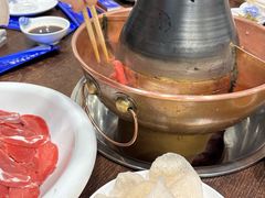 -楼外楼大刀肉传统火锅居(幸福街店)