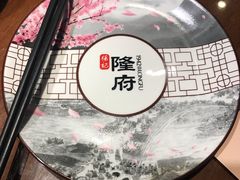 餐具摆设-杨记隆府(重庆总店)