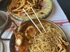 -肥肥虾庄·金牌油焖大虾(汉街SKP店)