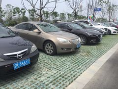 -融创茂-停车场