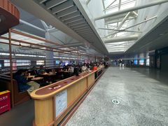 自助取餐区-星巴克(上海虹桥站2A检票口)