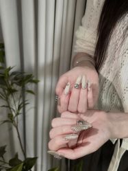 -Pink You美甲洗眉纹绣定制中心