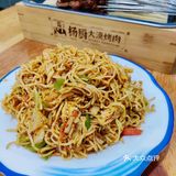 吃烤肉喝小酒，下班后的夜生活！