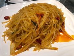 酸辣土豆丝-巴扎美食·新疆菜·西域歌舞表演餐厅(新疆大厦店)