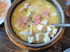 -泉畔人家·老济南经典鲁菜(大明湖店)