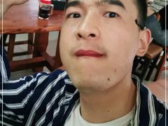 -宝瑞门钉肉饼店