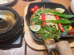 -云海肴·汽锅鸡·云南菜(天山百盛优客店)