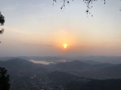 -抱犊崮国家森林公园