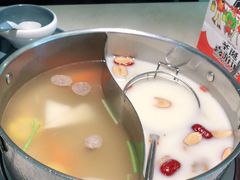 -左庭右院鲜牛肉火锅(浦江欢乐颂店)