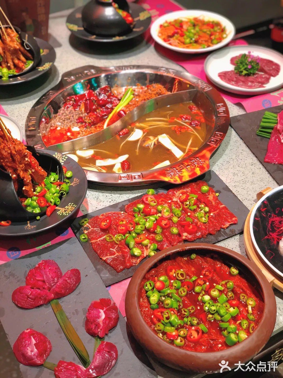 西安探店｜杜海涛&吴昕火锅店～人均30吃到撑