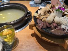-一朵菌·野生菌探索家火锅(南亚店)