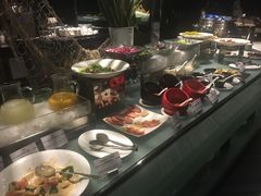 -唐拉雅秀酒店-西锦汇空中BBQ·思创餐厅