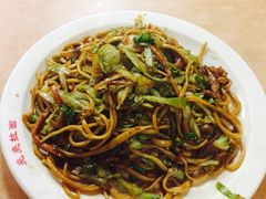 -亮亮面馆(经六路店)