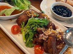 -Chom Cafe and Restaurant