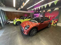 -上海普陀宝诚MINI4S店(红柳路店)