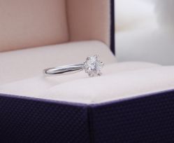 -威德钻石-克拉钻大本营(南京东路店)