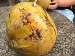 -亚龙湾亚泰商业街