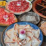 来重庆旅游的宝子听劝！一定要看轻轨吃火锅！
