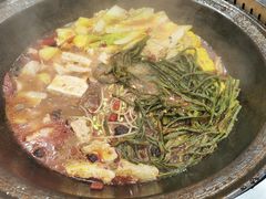 -田家大院东北农家菜铁锅炖(西安总店)