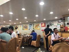 大堂-强记湛江鸡饭店·二十七年老字号(拱北店)