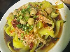 -烤肉小伙烤肉店