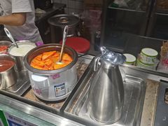 自助取餐区-唐氏臭豆腐(南京中银大厦店)