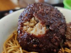 红烧狮子头-谷沙屋面铺