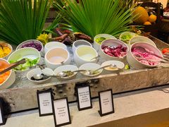 自助调料区-海口绿发希尔顿酒店-田园汇自助餐·三文鱼·海鲜