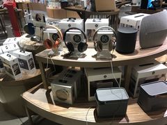 -LOL原创生活概念店(K11购物艺术中心店)