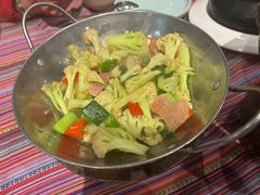 -香巴拉云南餐厅(华莱坞店)