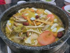-南渝食府.墨脱石锅松茸鸡