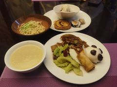 -成都保利公园皇冠假日酒店(熊猫基地店)