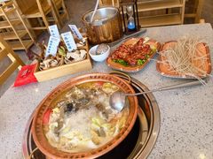 -阿婆情腊排骨火锅(金虹路店)