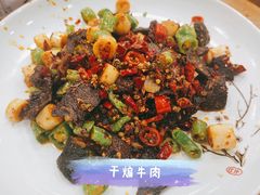 -石磨豆花家常菜·牦牛排土火锅