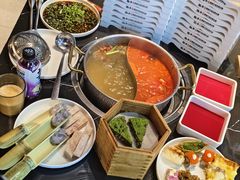 -魁牛·潮汕牛肉自助火锅(沈辽路万达店)
