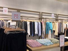 -URBAN REVIVO(济南领秀城贵和购物中心店)