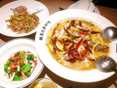-太二酸菜鱼(菱角湖万达店)
