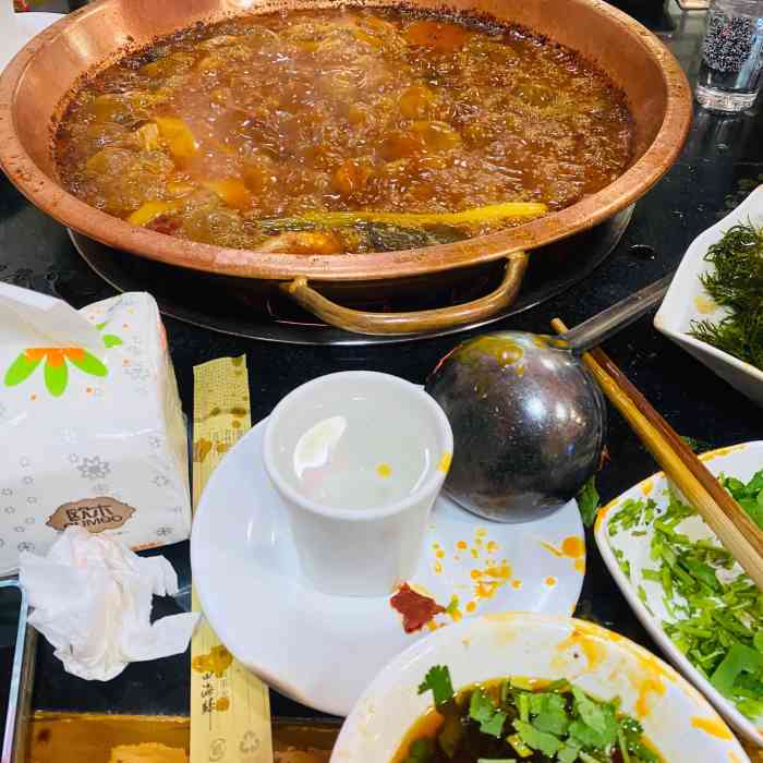 重庆露凝香老火锅-"14年来成都吃的第一家火锅就是这家露凝香.